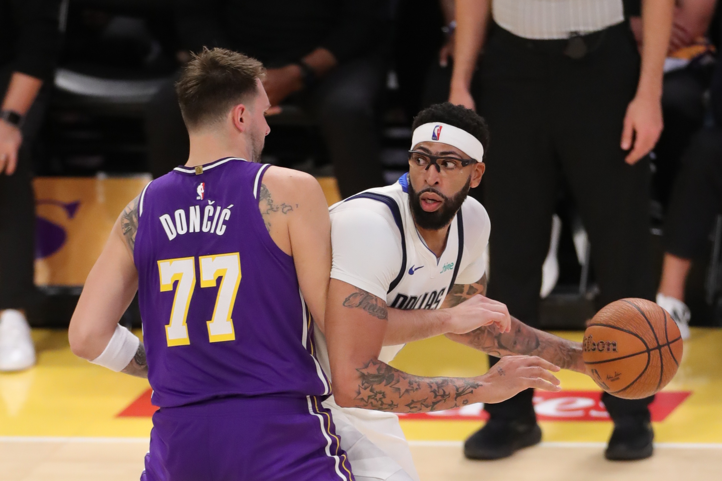 开云入口-东眉交易湖人赚了吗？考辛斯：交易前后有啥区别？湖人还是老样子