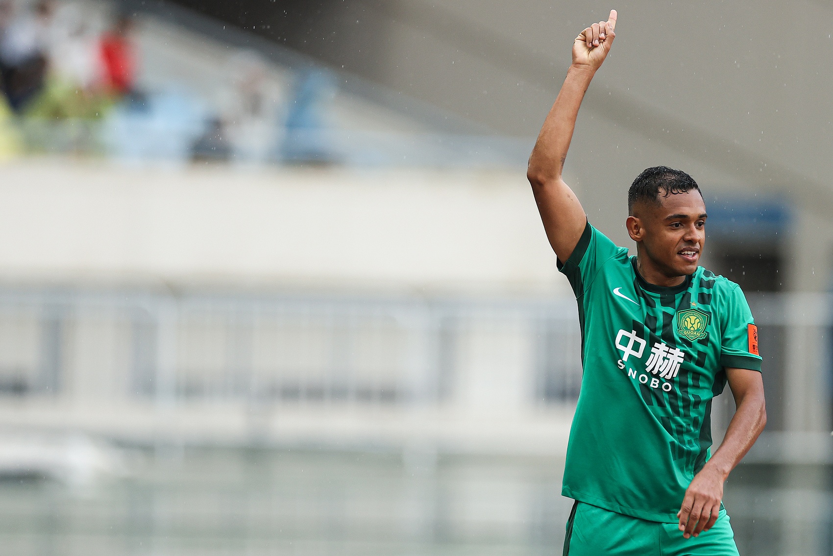 开云入口-足球报：国安希望达万能复出踢泰山，俱乐部表示不要提什么复仇